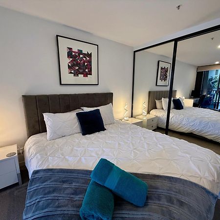 Midnight Luxe 1Br 1Bath Apartment 104 In The Heart Of Braddon Pool Sauna Secure Parking Wine Wifi Kanberra Dış mekan fotoğraf