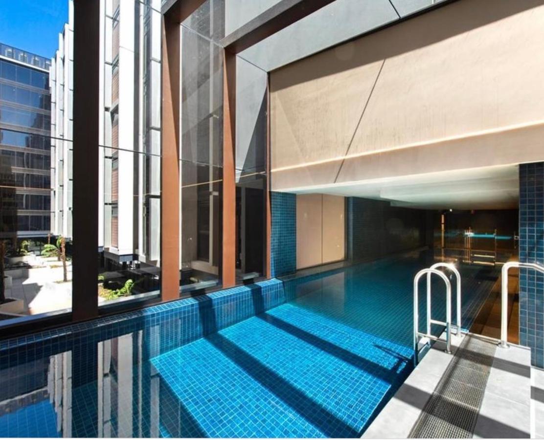 Midnight Luxe 1Br 1Bath Apartment 104 In The Heart Of Braddon Pool Sauna Secure Parking Wine Wifi Kanberra Dış mekan fotoğraf