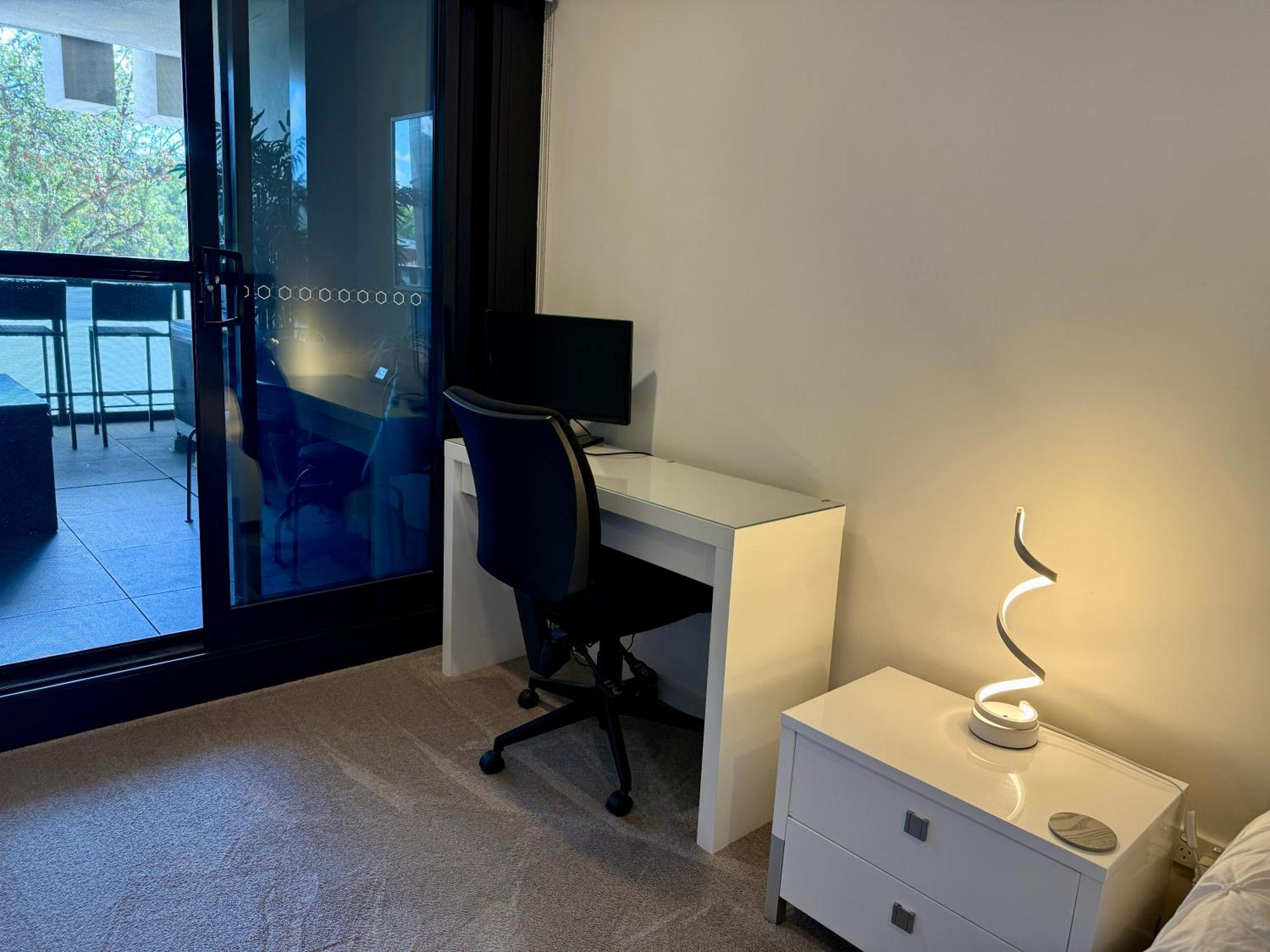 Midnight Luxe 1Br 1Bath Apartment 104 In The Heart Of Braddon Pool Sauna Secure Parking Wine Wifi Kanberra Dış mekan fotoğraf